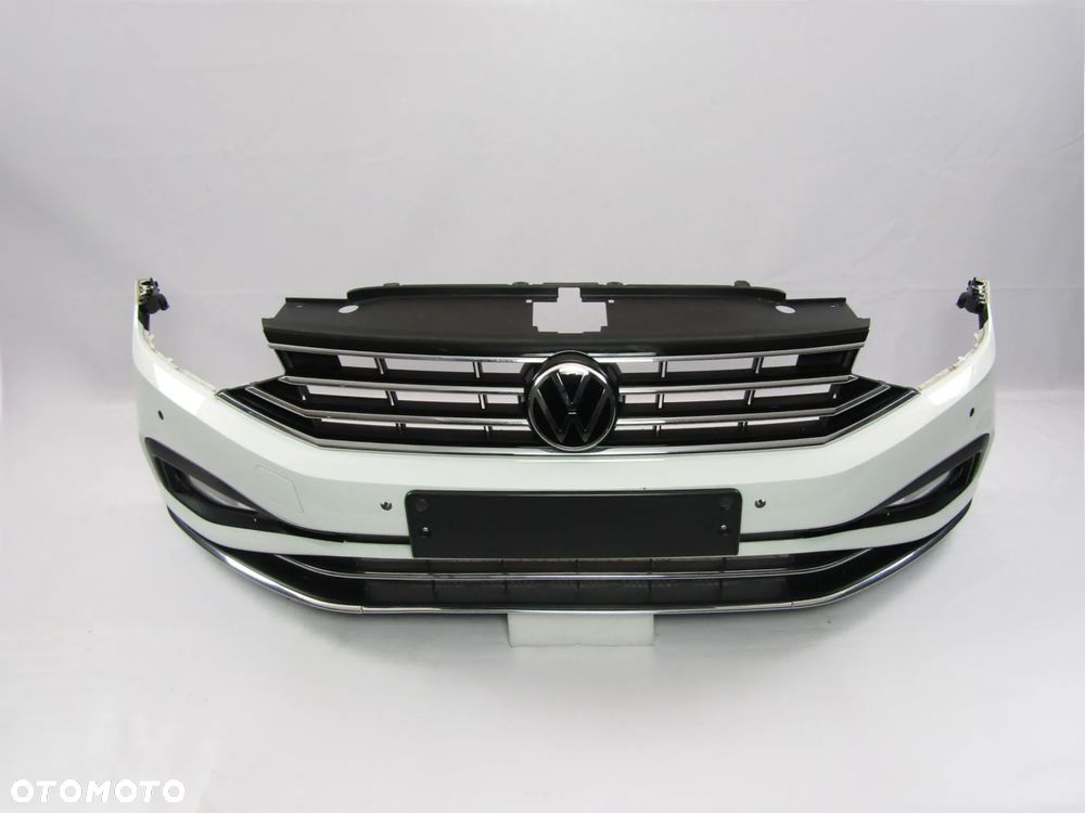 Zderzak przedni VW Passat B8 FL 19 - 24 Highline Pdc-4 Lakier LC9A - 6