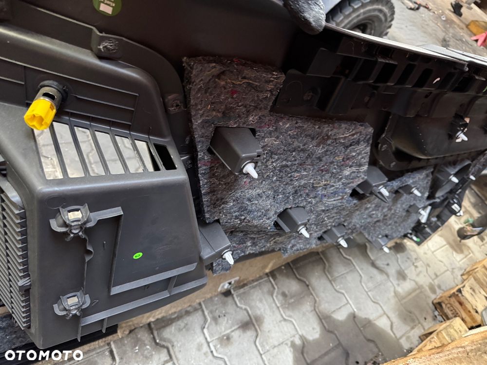 Tapicerka Boczek Prawy tylny Ford Transit Turneo Custom LIFT - 2