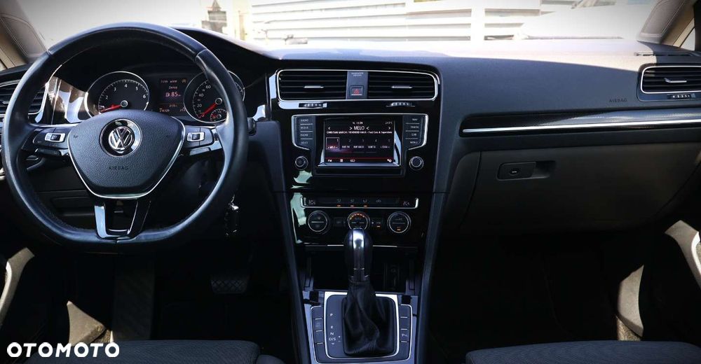 Volkswagen Golf - 14