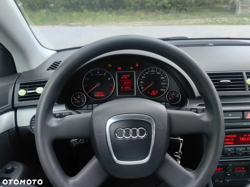 Audi A4 Limousine - 9