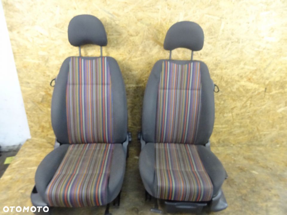 FOTEL FOTELE KANAPA VW FOX HB 3D NR322 - 1