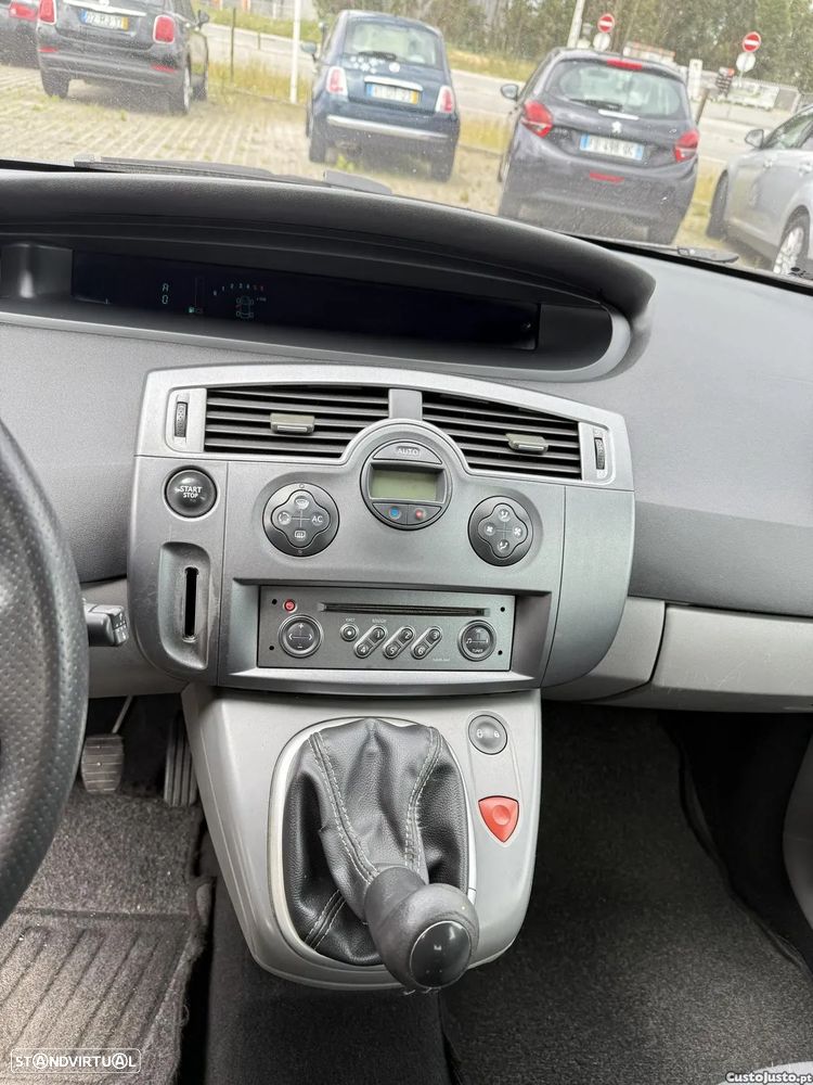 Renault Scénic 1.5 dCi Confort - 14