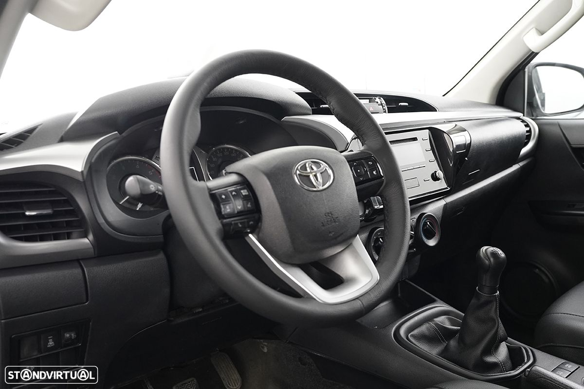 Toyota Hilux 2.4 D-4D 4WD CD CM - 7