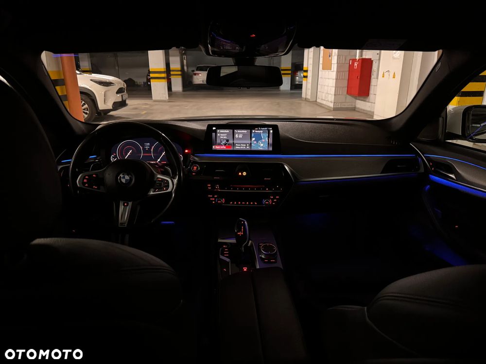 BMW Seria 5 530i M Sport Edition - 12