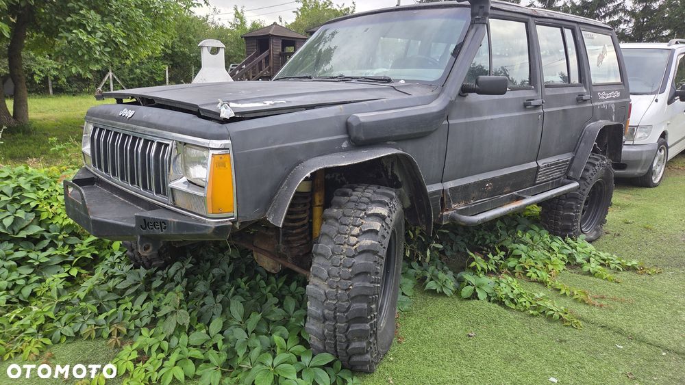 Jeep Cherokee - 2