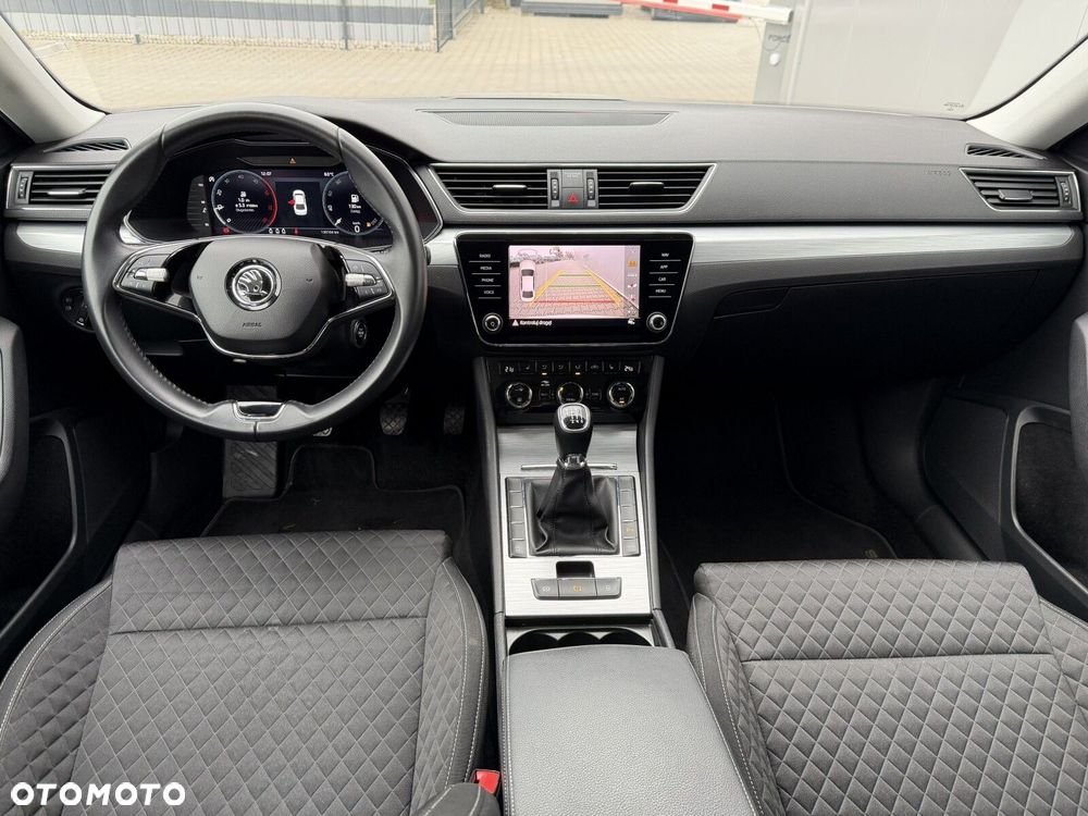 Skoda Superb 2.0 TDI SCR Ambition - 23
