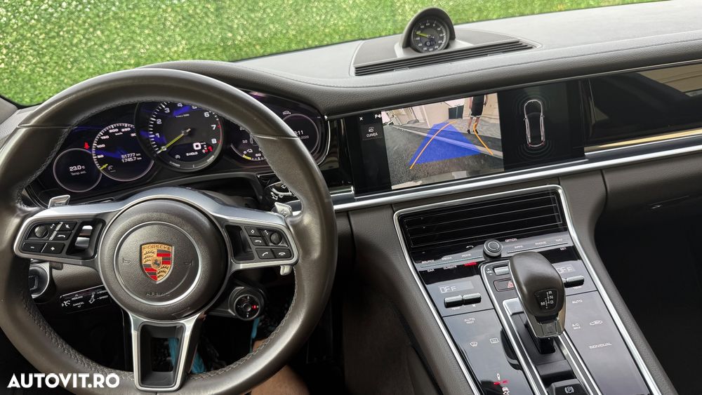 Porsche Panamera 4 - 27