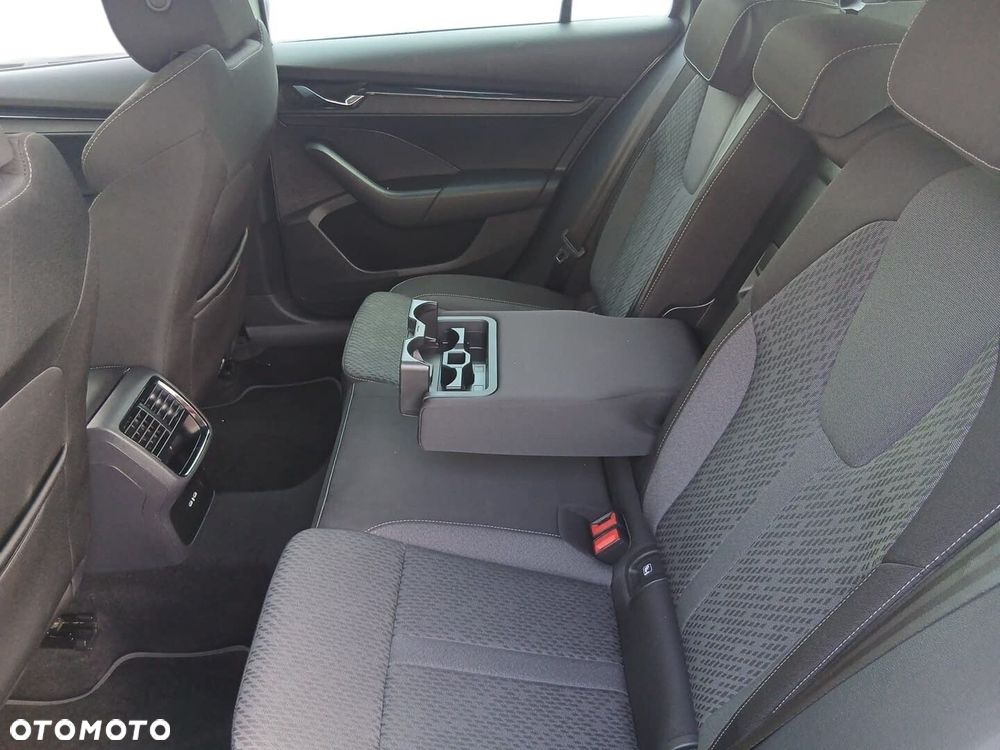 Skoda Octavia 2.0 TDI Style DSG - 9