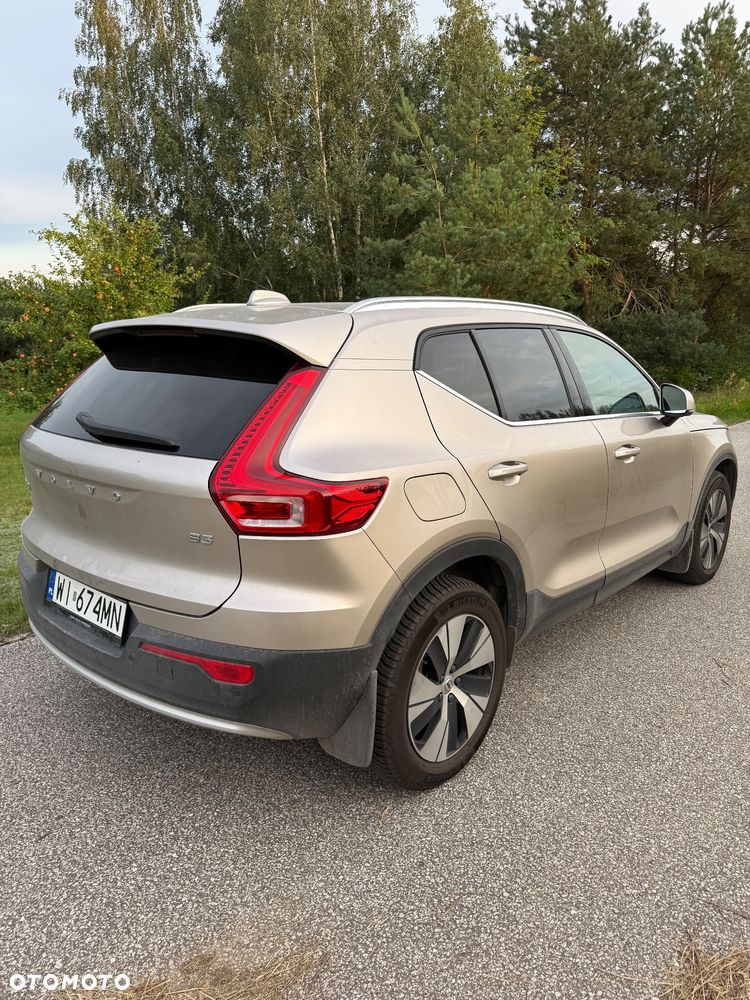Volvo XC 40 B3 Plus Bright - 2