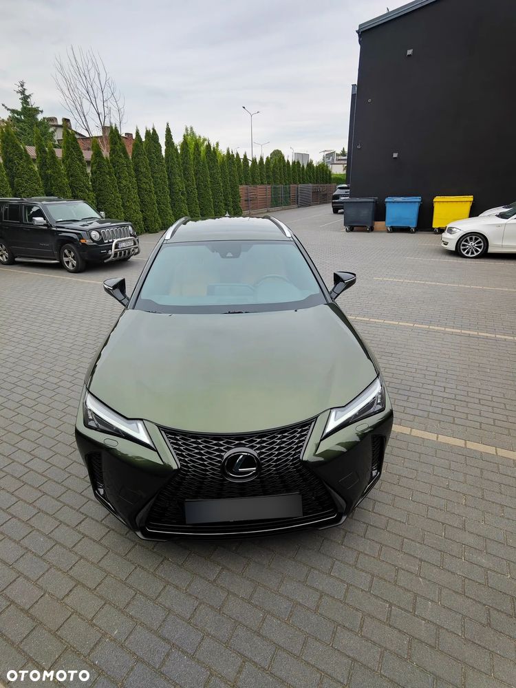 Lexus UX - 5