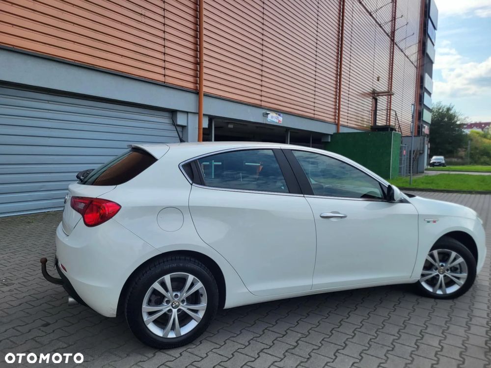 Alfa Romeo Giulietta 2.0 JTDM Distinctive TCT - 6