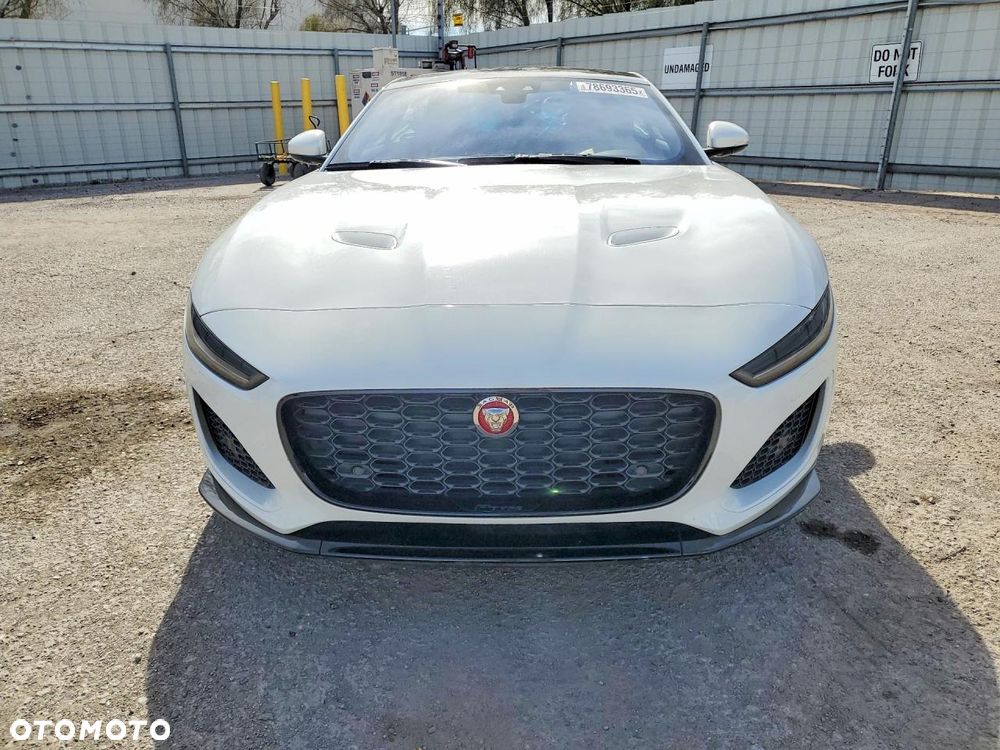 Jaguar F-Type - 6