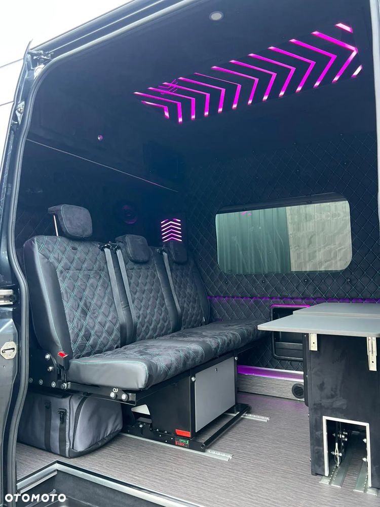 Mercedes-Benz Sprinter - 16