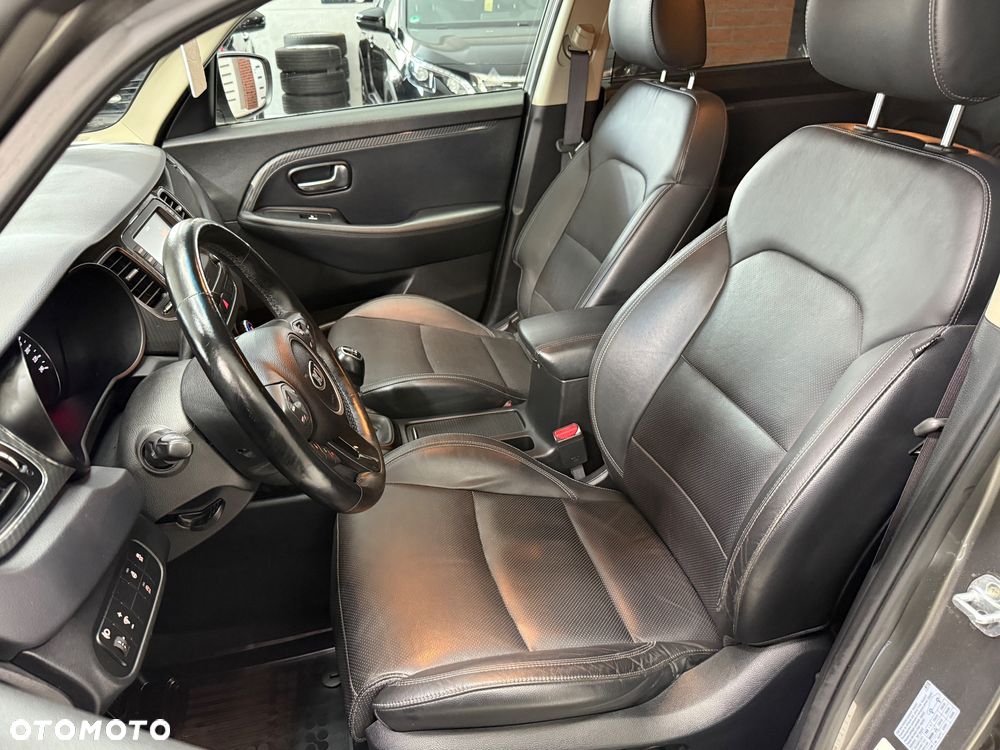 Kia Carens 1.6 GDI Dream-Team Edition - 19