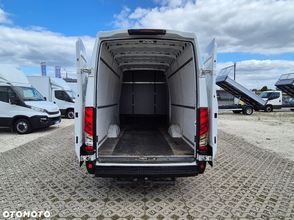 Iveco Daily 35S16 Hi-Matic L4H2, Brygadówka 7 osób, MAXI blaszak, HAK 3.5T, klimatyzacja - 9
