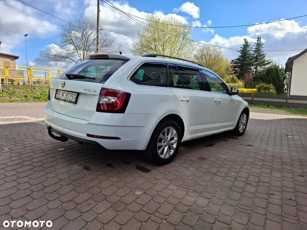 Skoda Octavia 1.6 TDI Premium Edition - 37