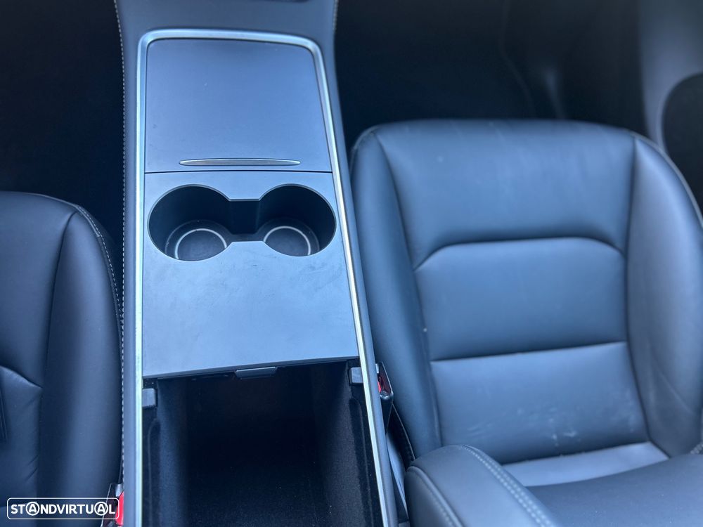 Tesla Model Y Long Range Tração Integral - 13