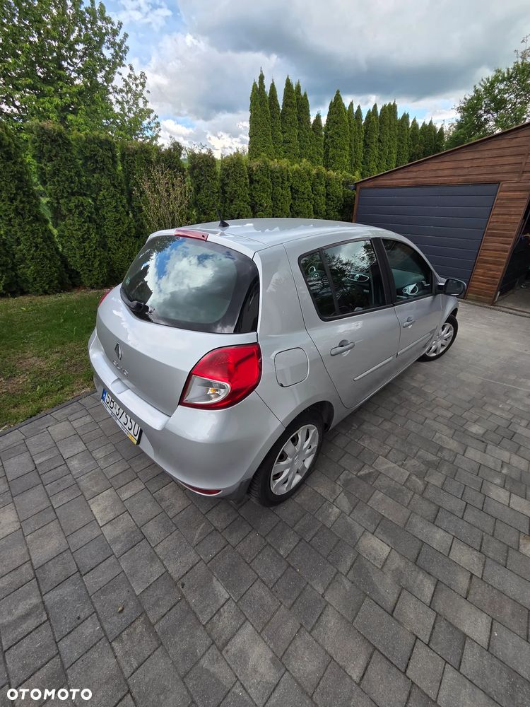 Renault Clio 1.2 16V Life - 4