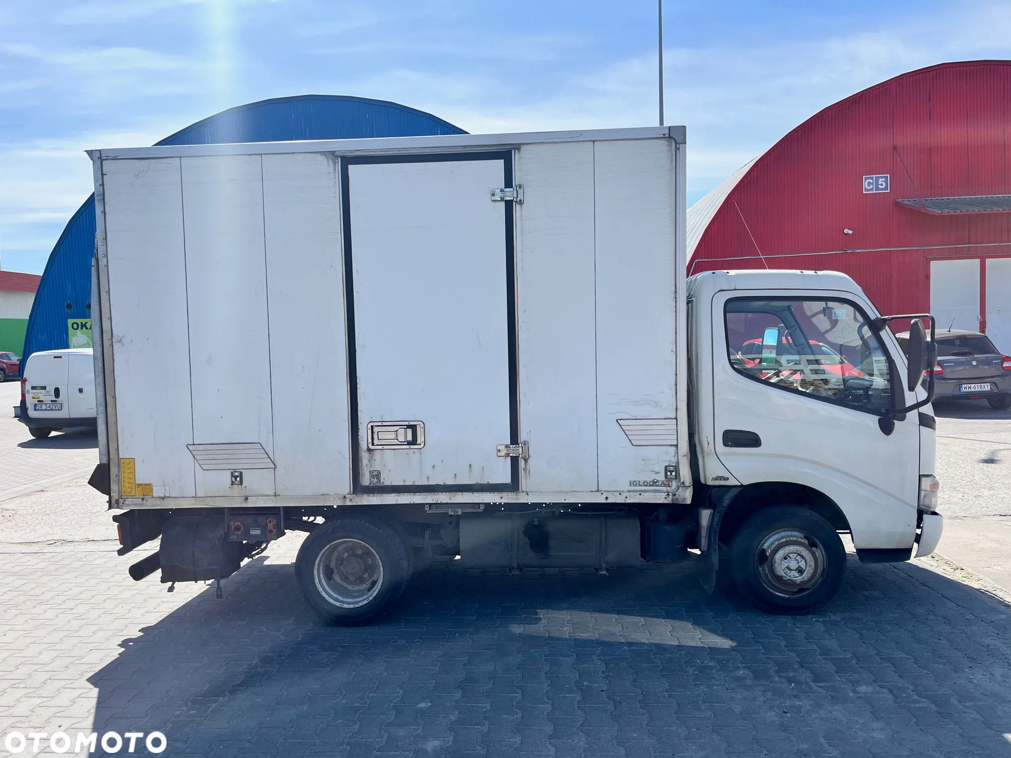 Toyota DYNA - 8