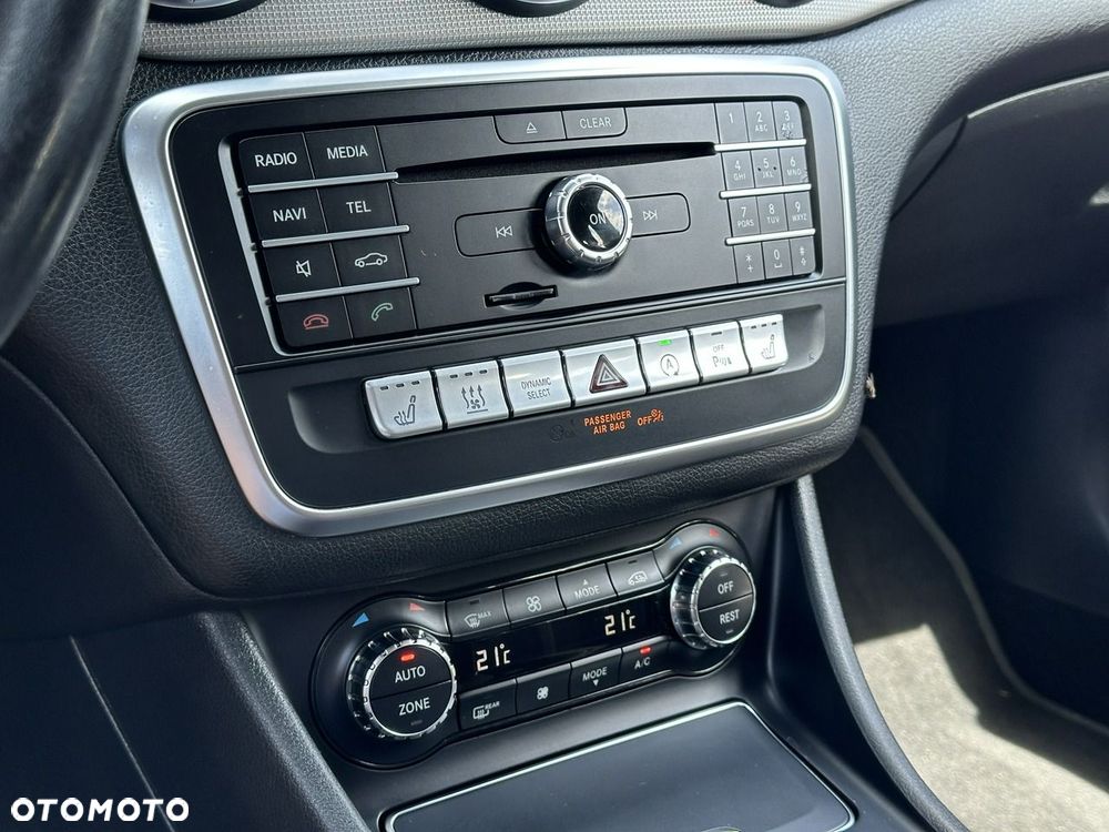 Mercedes-Benz CLA 220 4-Matic Urban - 26