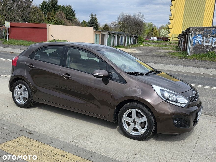 Kia Rio 1.2 Dream Team Edition - 7