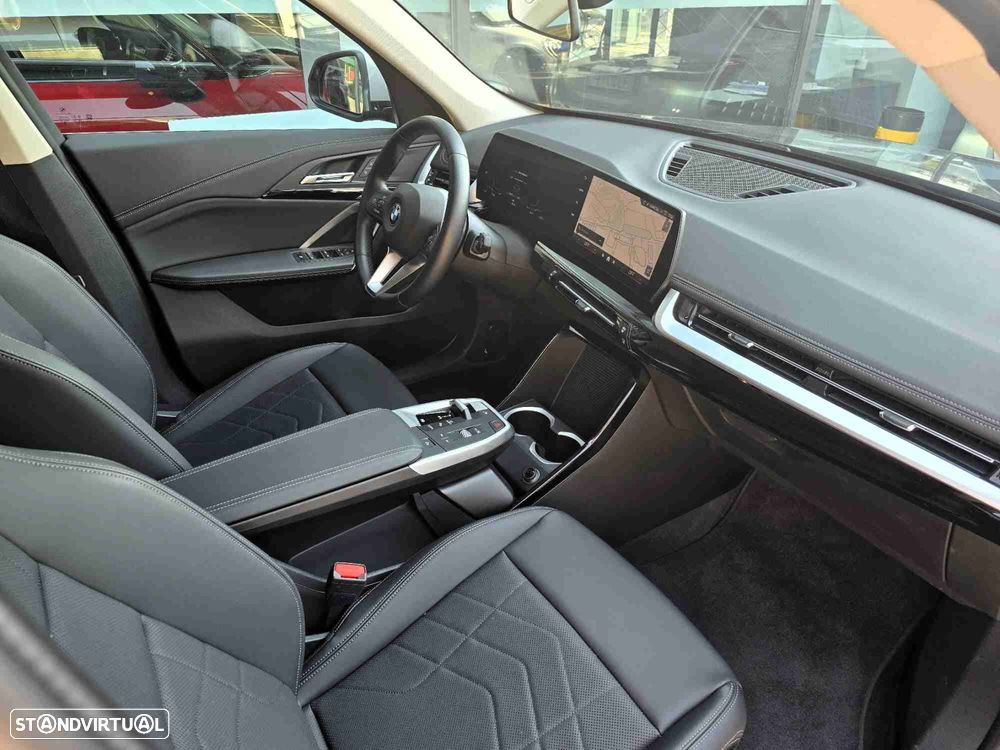 BMW iX1 eDrive20 xLine - 10