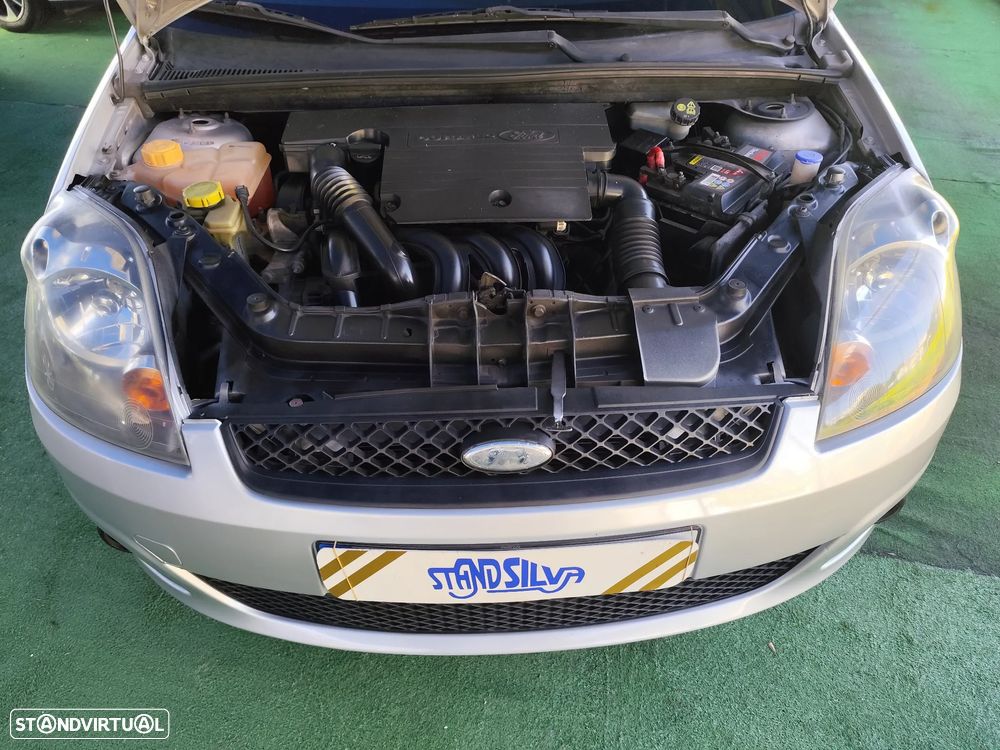 Ford Fiesta 1.25 Trend - 13