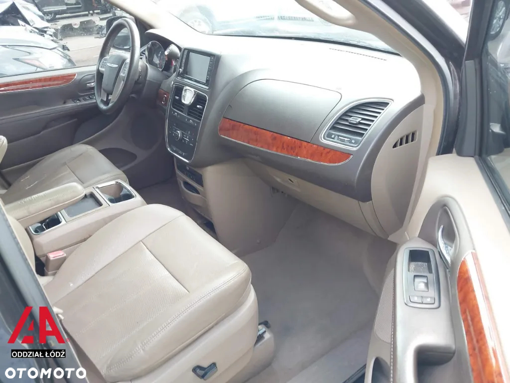 Chrysler Town & Country 3.6 Touring - 9