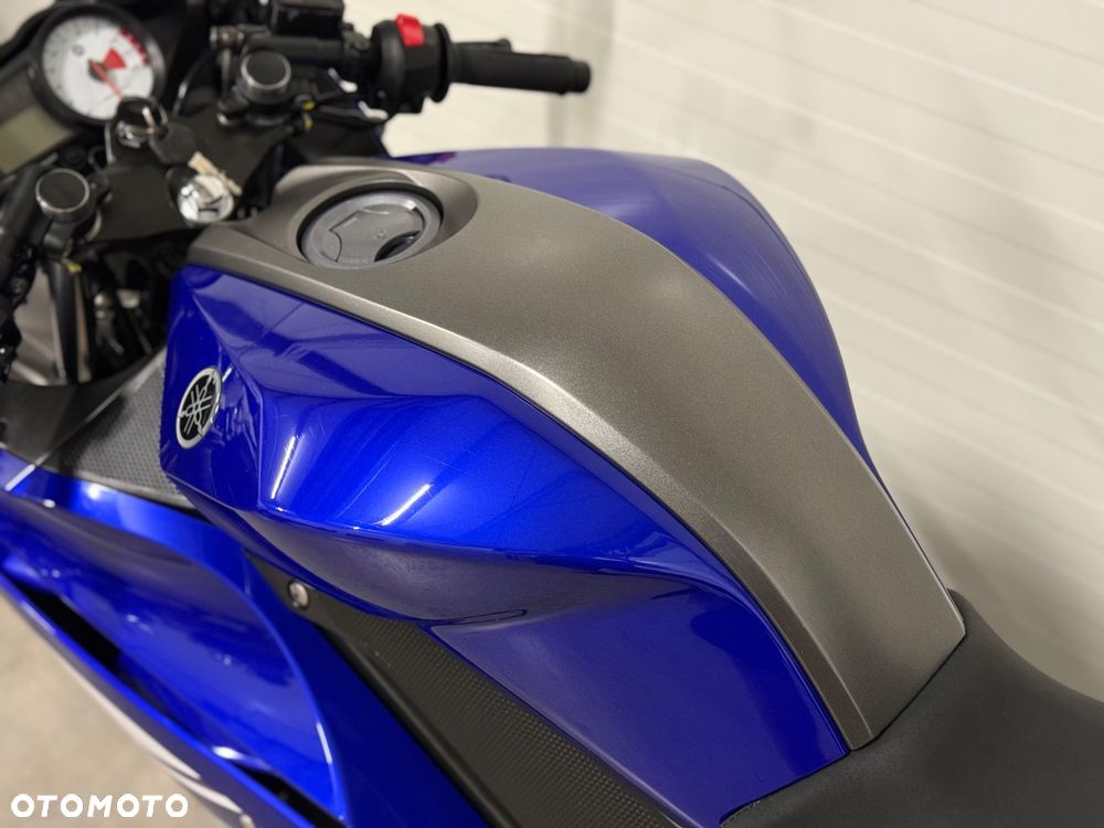 Yamaha YZF - 26