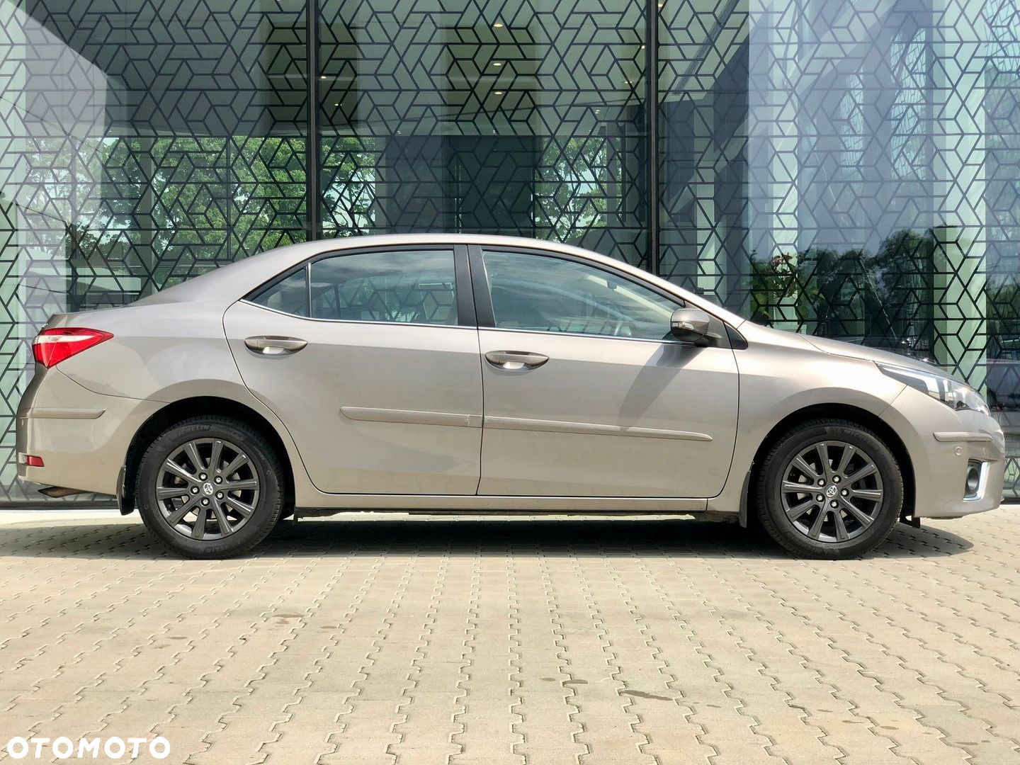 Toyota Corolla 1.6 Premium EU6 - 4