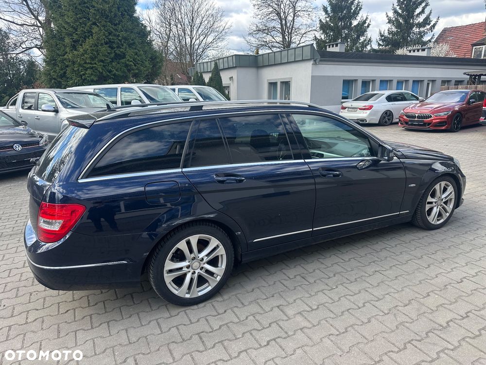 Mercedes-Benz Klasa C 180 CGI Automatik BlueEFFICIENCY Avantgarde - 11