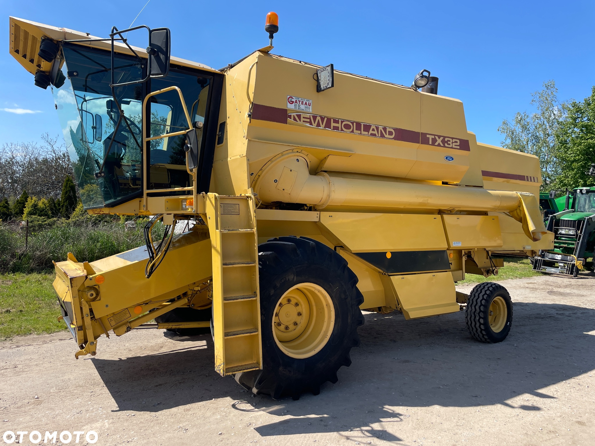 New Holland TX 32 - 2