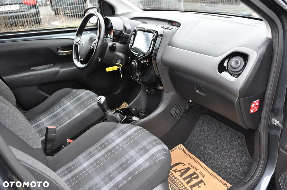 Peugeot 108 VTI 72 Top Allure - 9