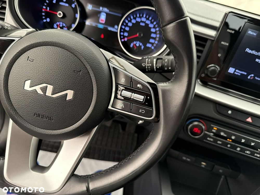 Kia Ceed - 26