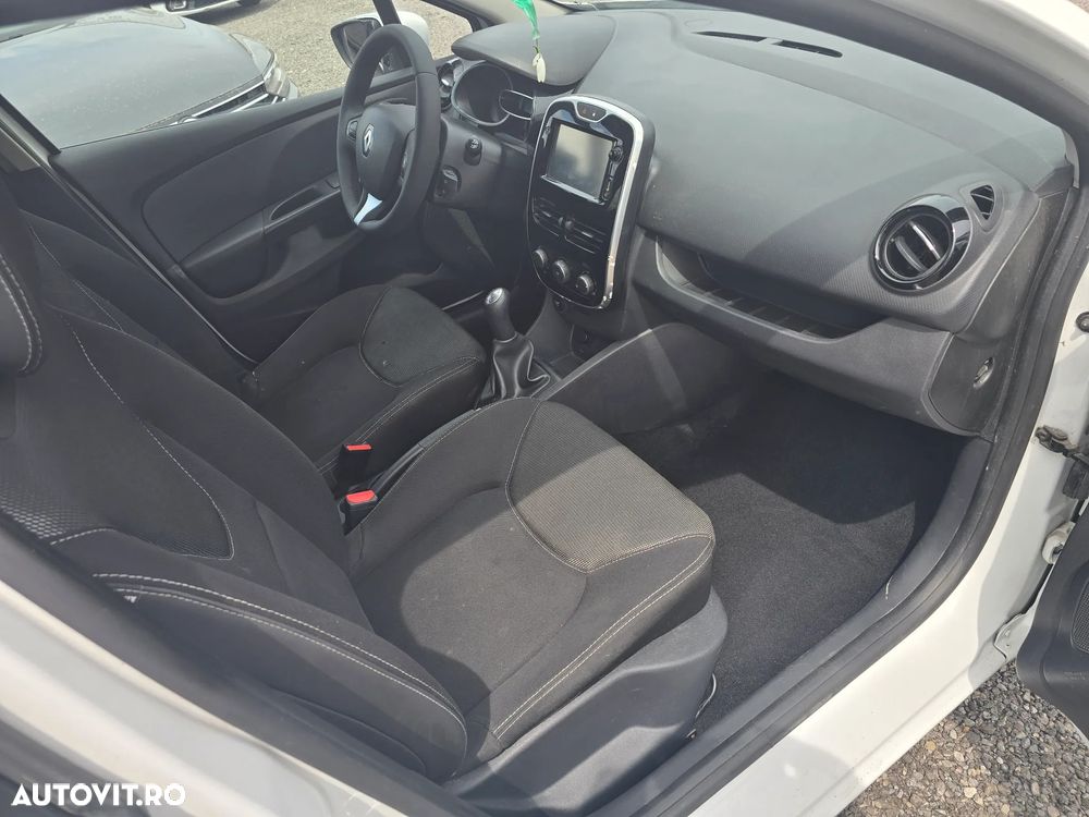Renault Clio 1.5 dCi Zen - 12