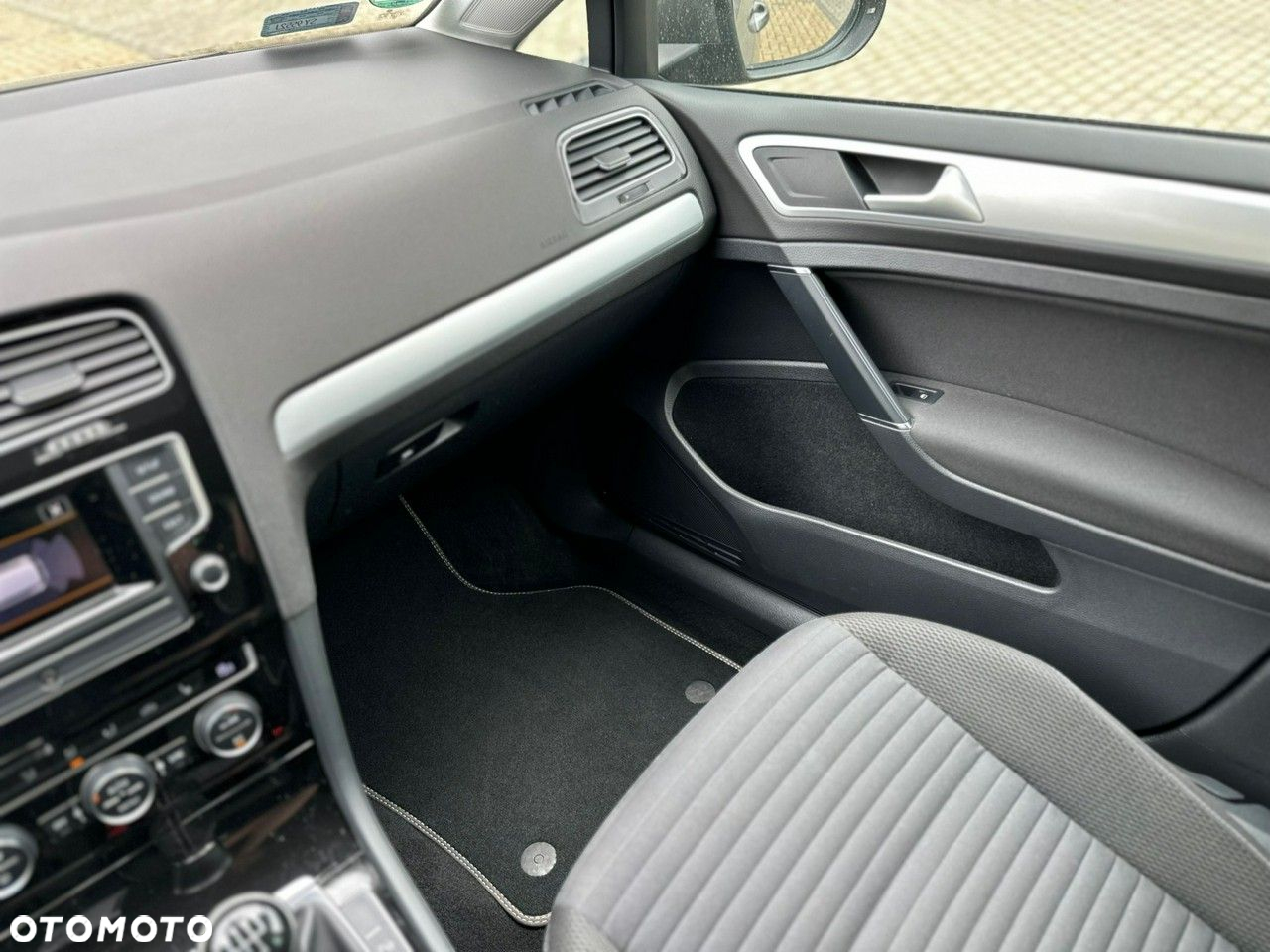 Volkswagen Golf VII 1.2 TSI BMT Trendline - 28