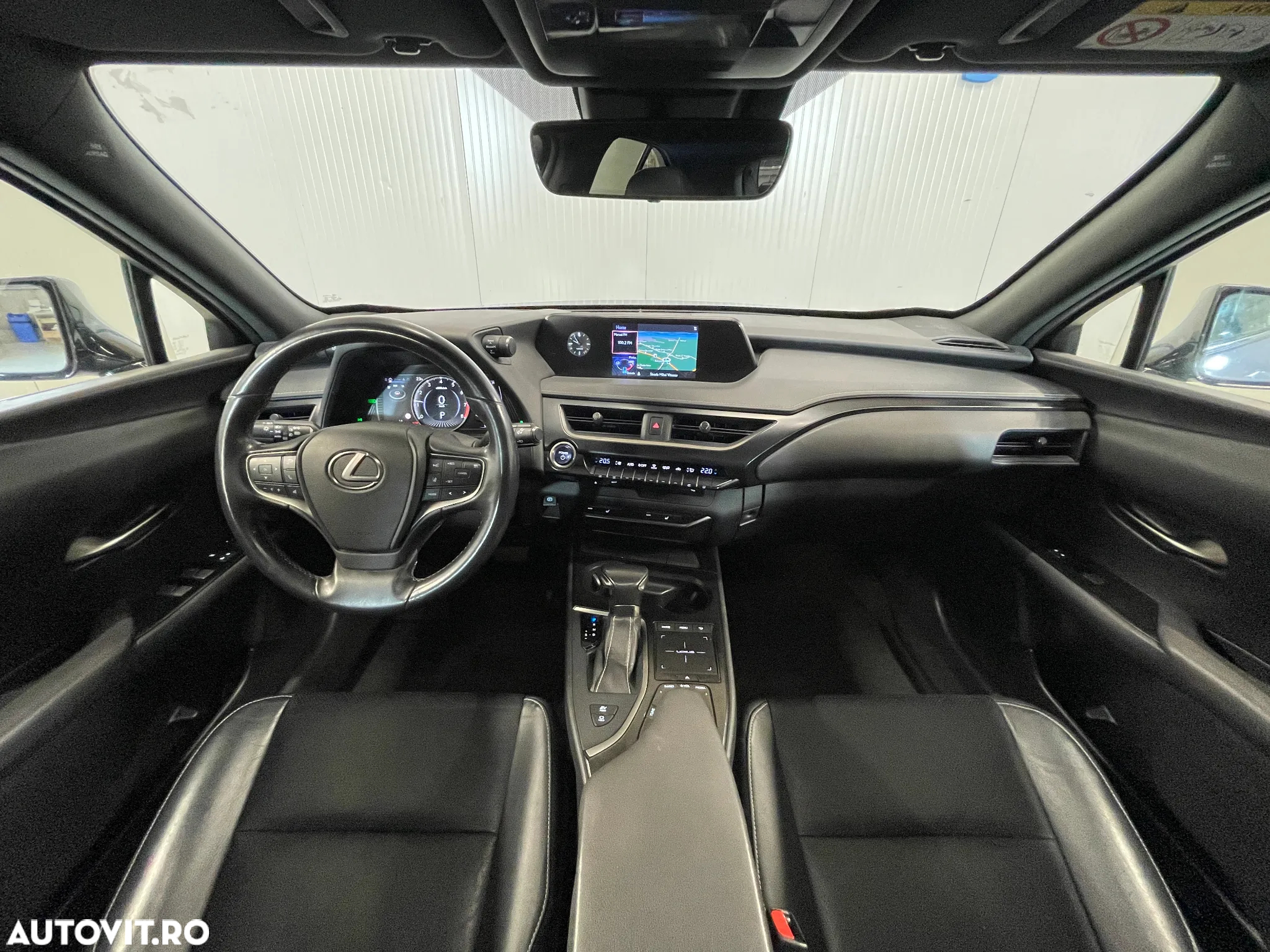 Lexus UX 250h 2.0L HEV 20H- (178 HP) 4X4 CVT Luxury - 8