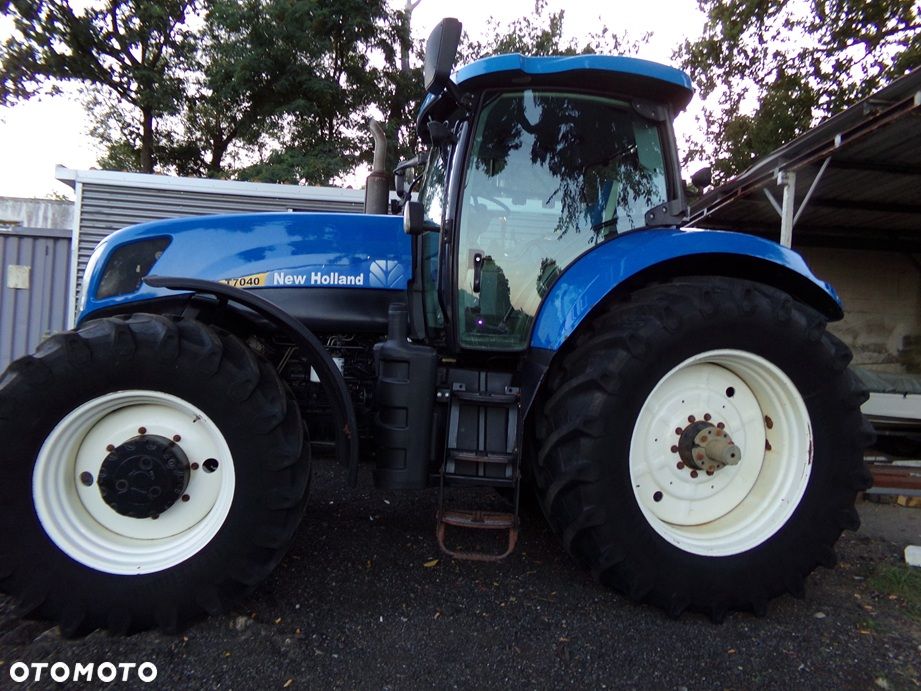 New Holland T 7040 - 3