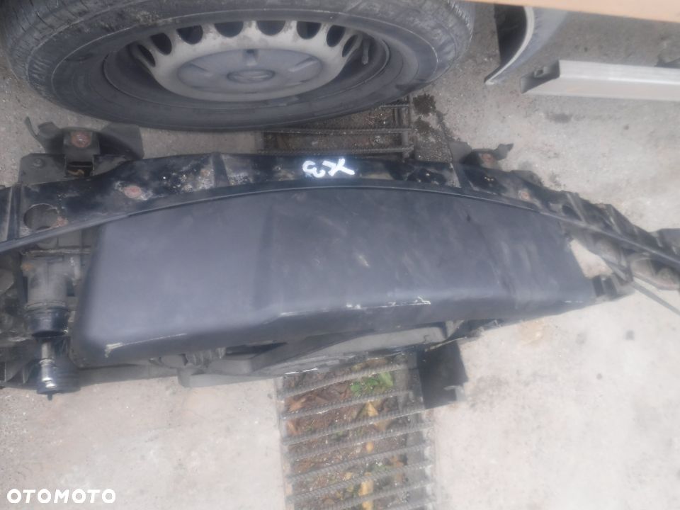 Bmw X3 E83 2.0 D pas przod wzmocnienie chlodnice - 5