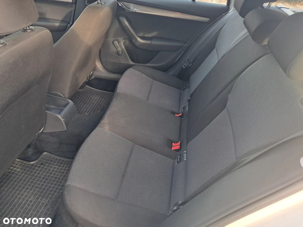 Skoda Octavia 1.4 TSI Active - 9
