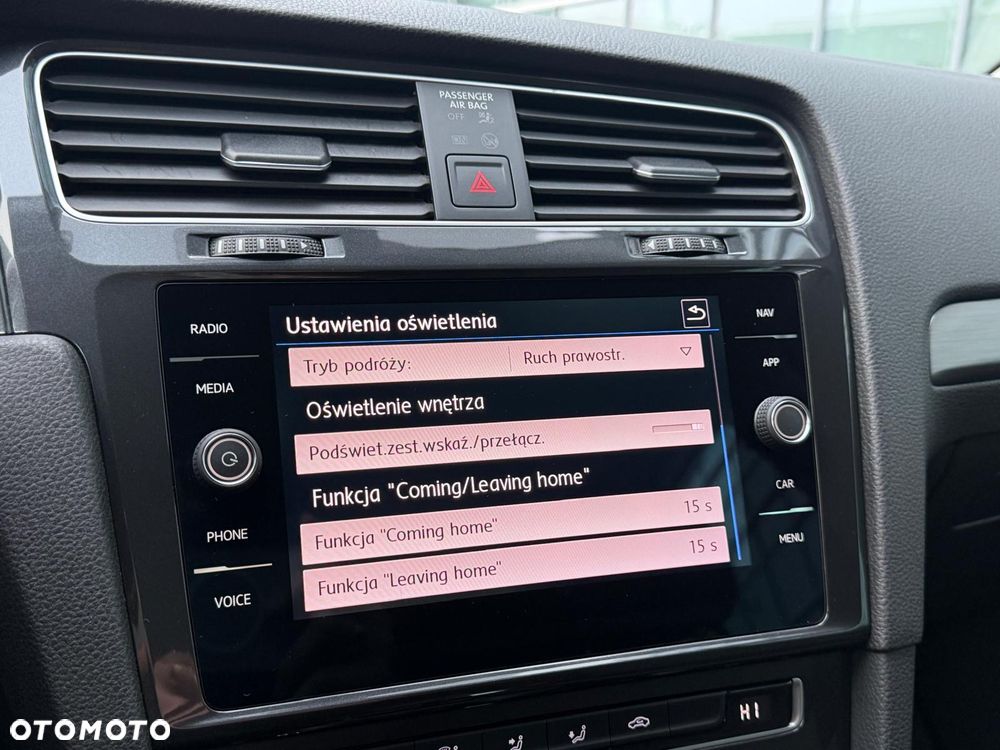 Volkswagen Golf 1.5 TSI BMT Comfortline DSG - 28