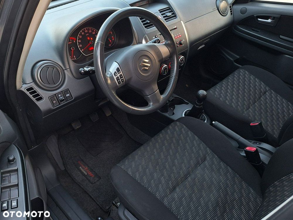 Suzuki SX4 - 8