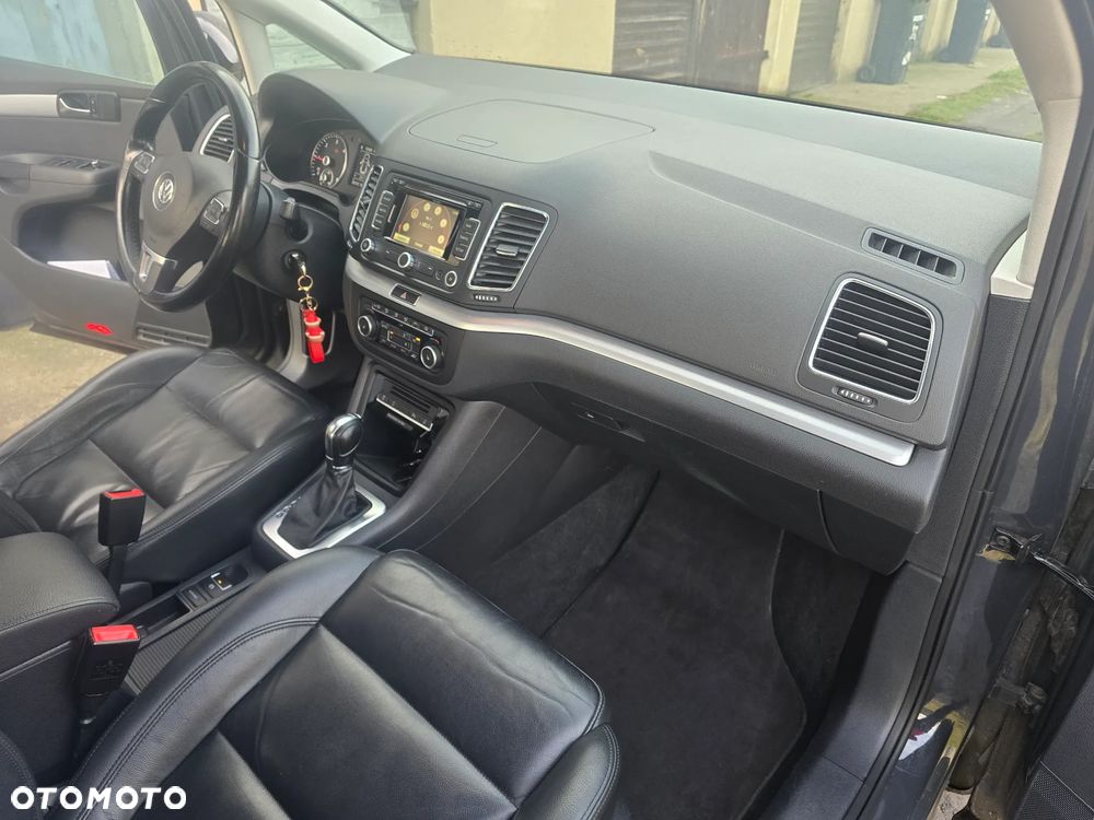 Volkswagen Sharan 2.0 TDI DSG BlueMotion Technology Comfortline - 24