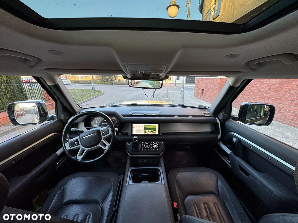 Land Rover Defender - 9