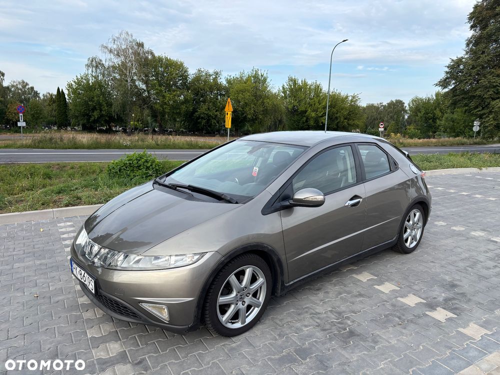 Honda Civic 1.8 Comfort - 3