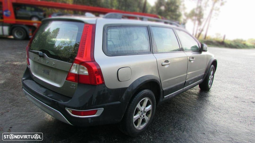 Volvo XC70 2.4 D5 (185CV) de 2008 - Peças Usadas (6884) - 3