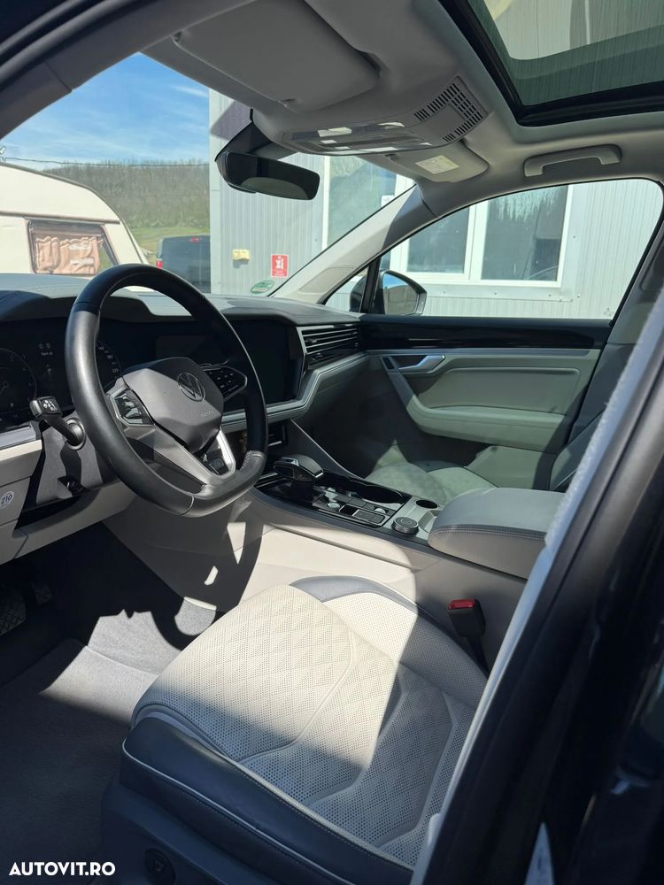 Volkswagen Touareg - 9