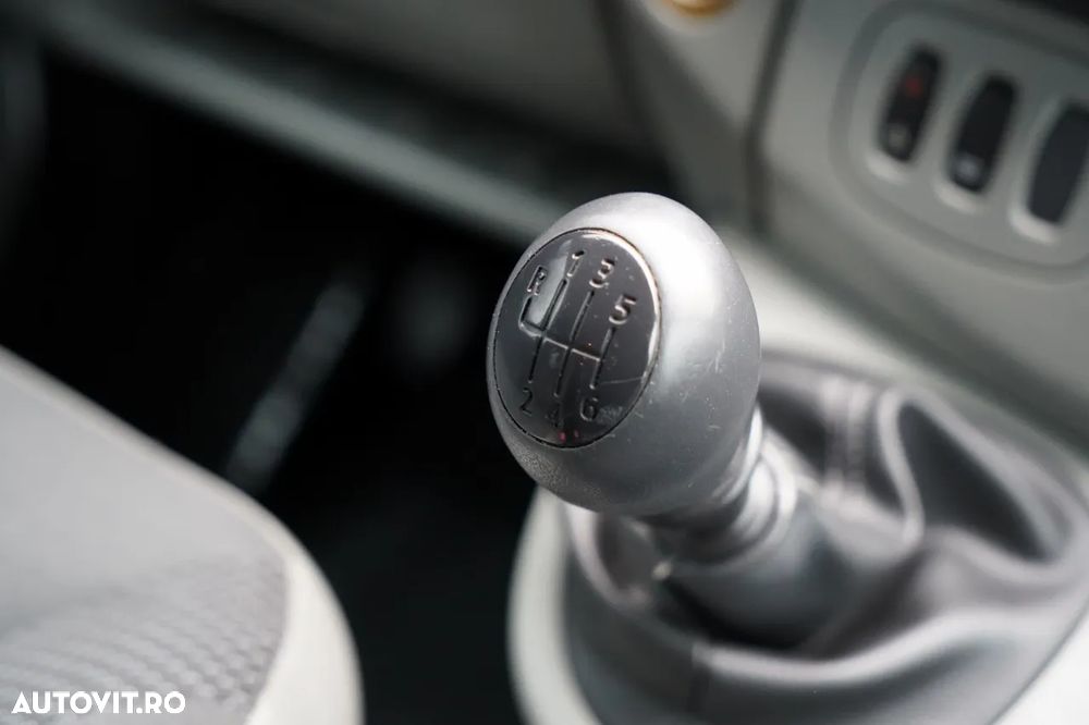 Opel VIVARO / MICROBUZ / 9 LOCURI / REVIZUIT / - 25