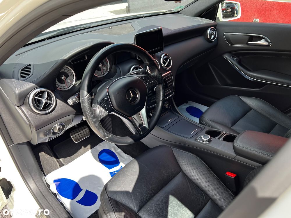 Mercedes-Benz Klasa A 250 7G-DCT AMG Line - 20