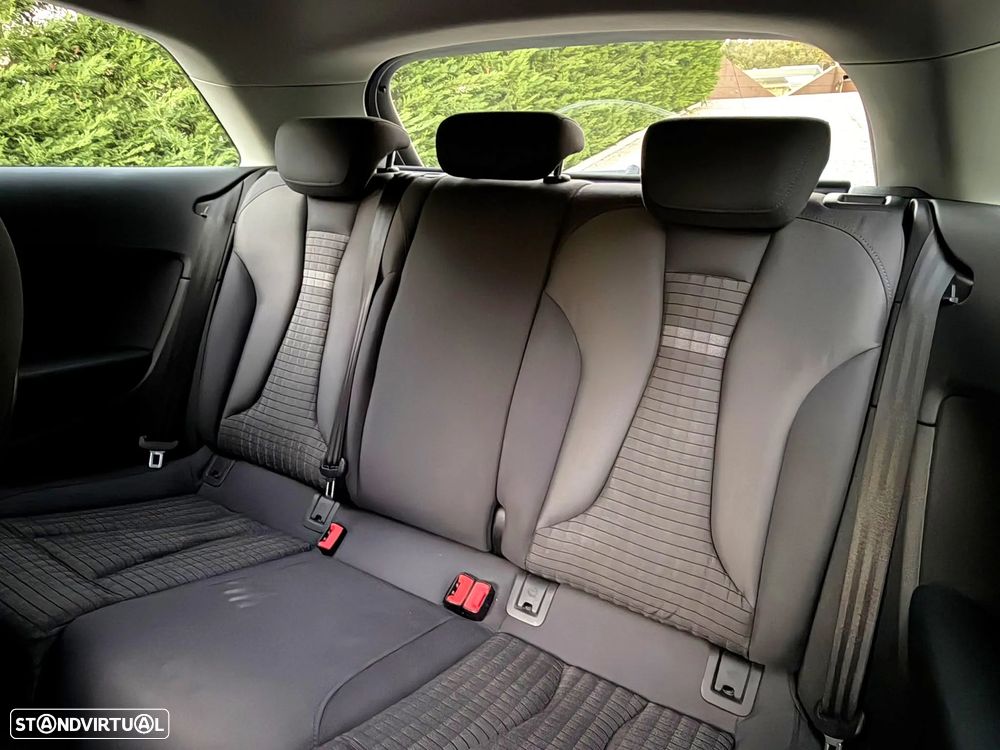 Audi A3 1.6 TDI S line Sport Pack - 18